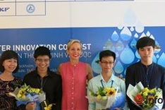 Team wins Smart Water prize