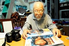 Award ceremony for Hanoi lovers