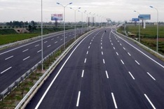 Vietnamese motorways prove short, but costly
