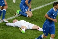 Rooney running out of time to shine