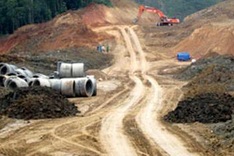 PM urges quicker pace for three highway projects