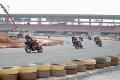 Horse, motorcycle races in Bình Dương for Tết