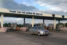 Toll station fee collection raises public concern