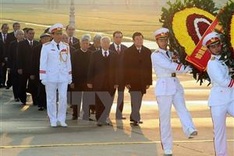 Leaders pay tribute to Ho Chi Minh on Party founding anniversary