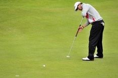 British Open resumes with Tiger, Rory chasing Scott