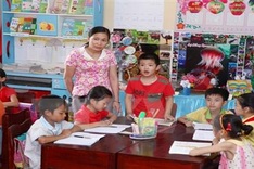 Disadvantaged students praised for outstanding academic performance