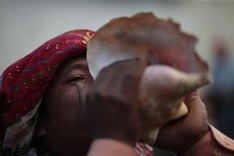 Maya "end of days" fever reaches climax in Mexico