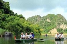 Photo exhibition on ‘World Heritages’ opens in Hanoi