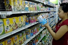 February inflation kept at low level