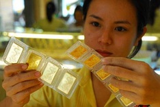 Gold prices show sharp increase
