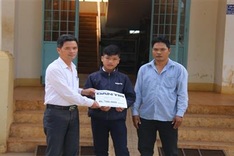 Readers donate VND100m to orphaned children