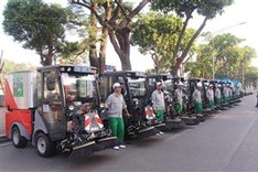 Hanoi to set up garbage collection stations