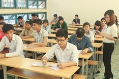 571,000 students sit tertiary entrance exams