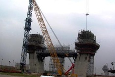 Japanese contractor requests compensation for slow Nhat Tan Bridge project