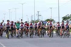 Cyclists race for charity in central region