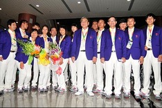 Vietnamese athletes arrive in Myanmar for SEA Games