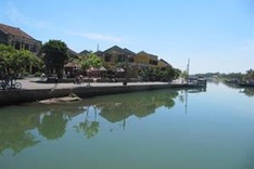 Dyke construction to protect Hoi An ancient city begins