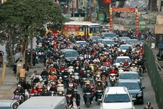 Hanoi police mobilise to tackle traffic over Tet