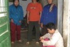 Aging mother struggles to take care of disabled daughters