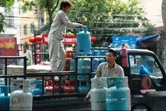 Gas traders blame domestic price hikes on the global market