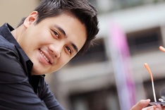 Violinist Bui Cong Duy to perform in Denmark