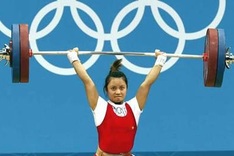 Huyen wins two golds at Asian Weightlifting Champs