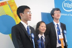 Vietnamese students win first prize at international science fair