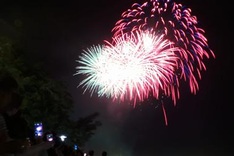 Spectacular fireworks spread joy on National Day