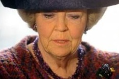 Dutch Queen Beatrix to abdicate throne
