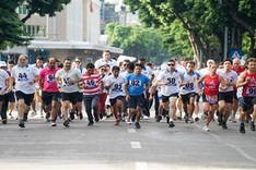 Thousands join Hanoimoi Run for Peace