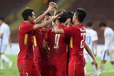 Cong Phuong strikes once as Vietnam dismantle Philippines
