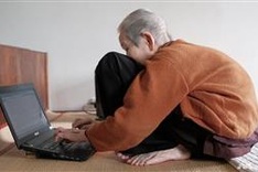 At 97, this Vietnamese grandma has mastered the Internet
