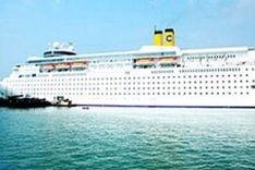 Celebrity Millennium docks at Chan May port