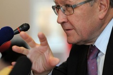 Greek haircut only in 'extreme' case: bailout chief