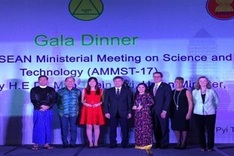 Young Vietnamese lecturer honoured for winning ASEAN-US science prize