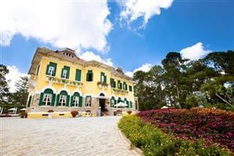 King Bao Dai and Queen Nam Phuong immortalized in wax