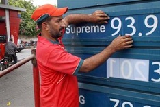 Oil prices rise on Mideast tensions, storms