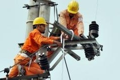 Ministry inspects salaries at power group EVN