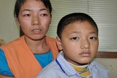 Little boy collects waste to earn money for his blood cancer treatment