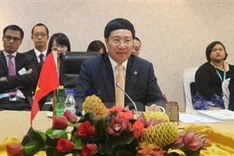 Vietnam proposes ideas to deepen ASEAN ties with 10 partners