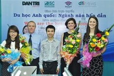 Forum gives advice on studying abroad in tough economy