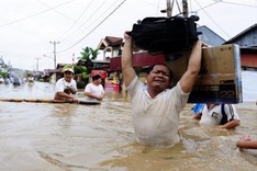 Indonesia floods, landslides kill 17