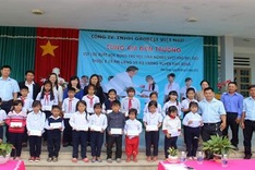 Grobest Vietnam grants more scholarships