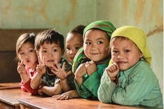 Exhibition launched on children’s portrait photos