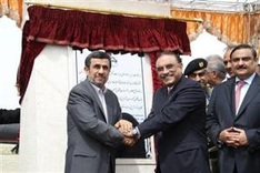 Iran, Pakistan leaders initiate gas pipeline project