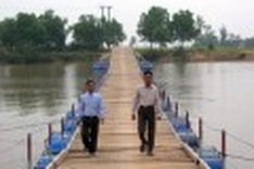 Residents to fund pontoon bridge in central province