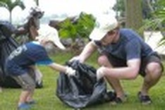 Foreigners join hands for environmental protection in Hanoi