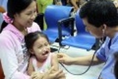 Free surgery for central children with oral deformities