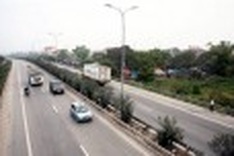 Japan helps Vietnam manage expressways