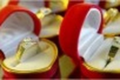 Gold prices hit a record high of VND44 million per tael